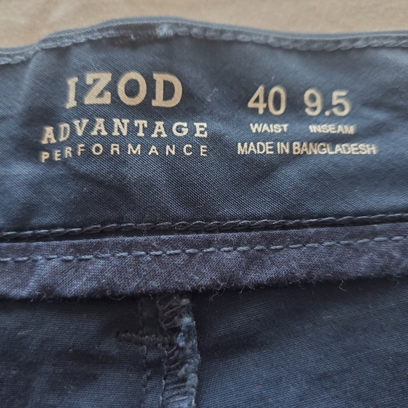 Izod Mens Shorts Advantage Performance Saltwater Street Cadet Navy Size 40W - Picture 4 of 7